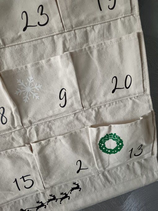 Calendrier de l'avent à suspendre "calendrier de l'avent de..." 