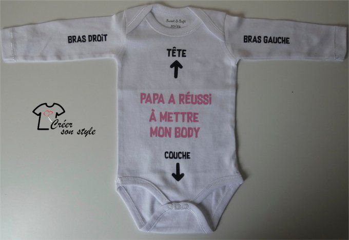 Body "Papa a réussi à mettre mon body"