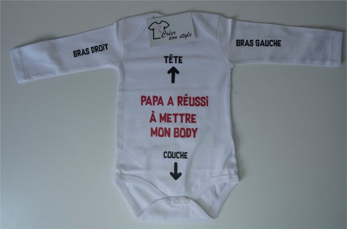 Body "Papa a réussi à mettre mon body"