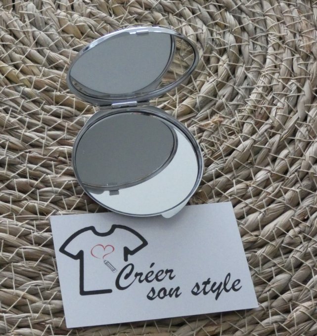 Miroir de poche "élue mamie de l'année"
