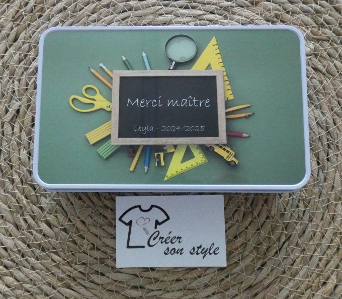 Boite métallique "merci maître" 