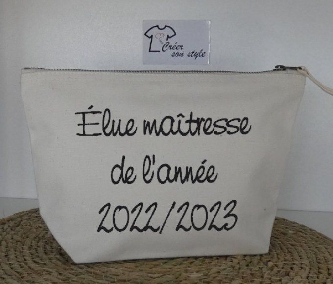 Pochette "élue maîtresse de l'année"